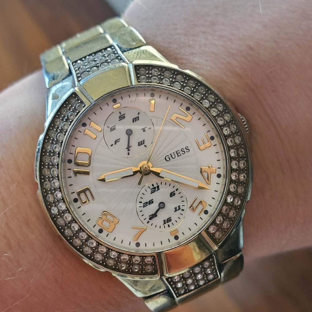 Ladies GUESS watch